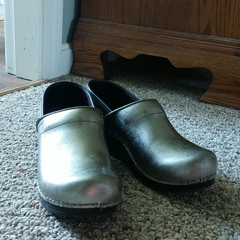 Sanita clogs